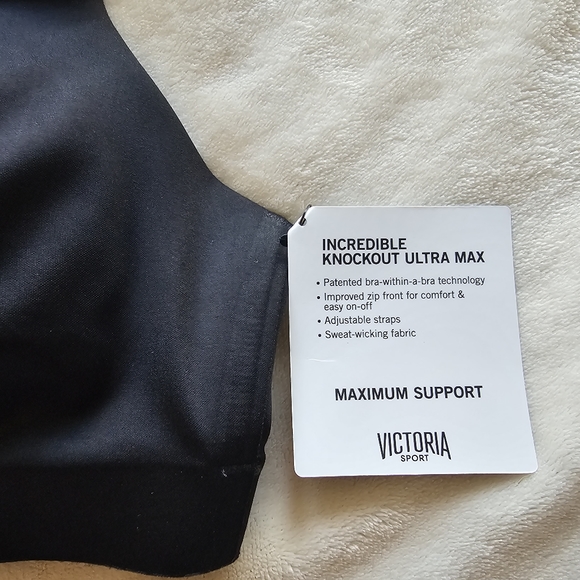 NWT VS Sports bra - Picture 2 of 6